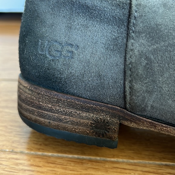 UGG 3182 Cailyn Chevron Grey Suede Distressed Boots sz 7.5 - Picture 5 of 13